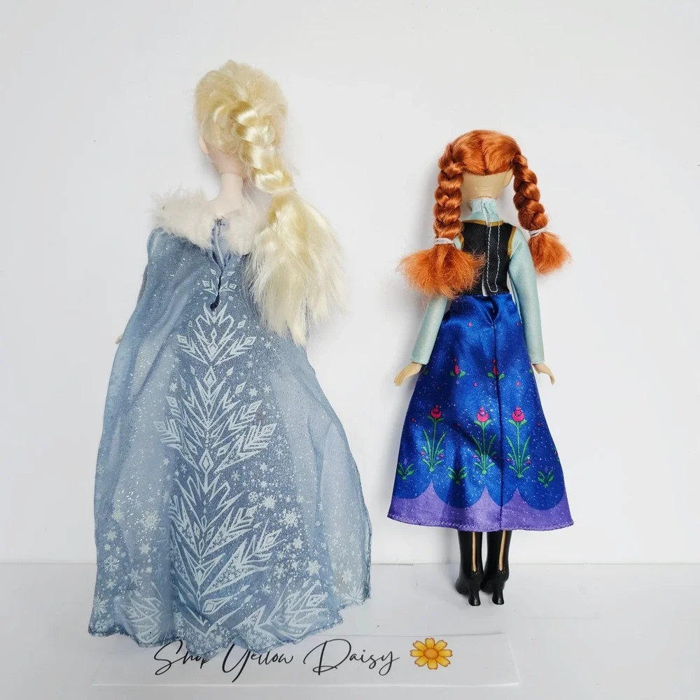 Disney Frozen Elsa and Anna Doll Set Signature Gowns Arendelle Sisters Toy